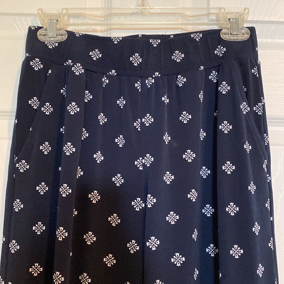 Jones New York navy and white print wide leg pants - Picture 2 of 5